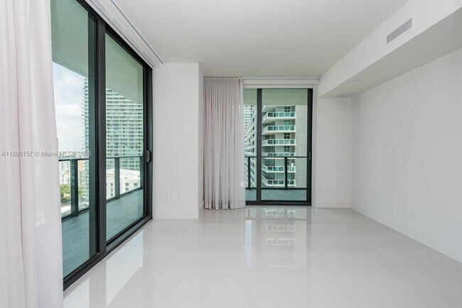 Building Photo - 1300 S Miami Ave