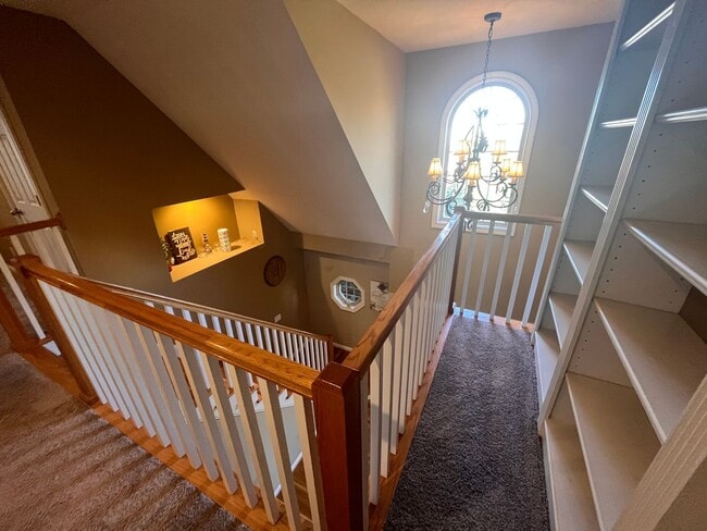 Building Photo - Beautiful 4 Bed in Hamburg!