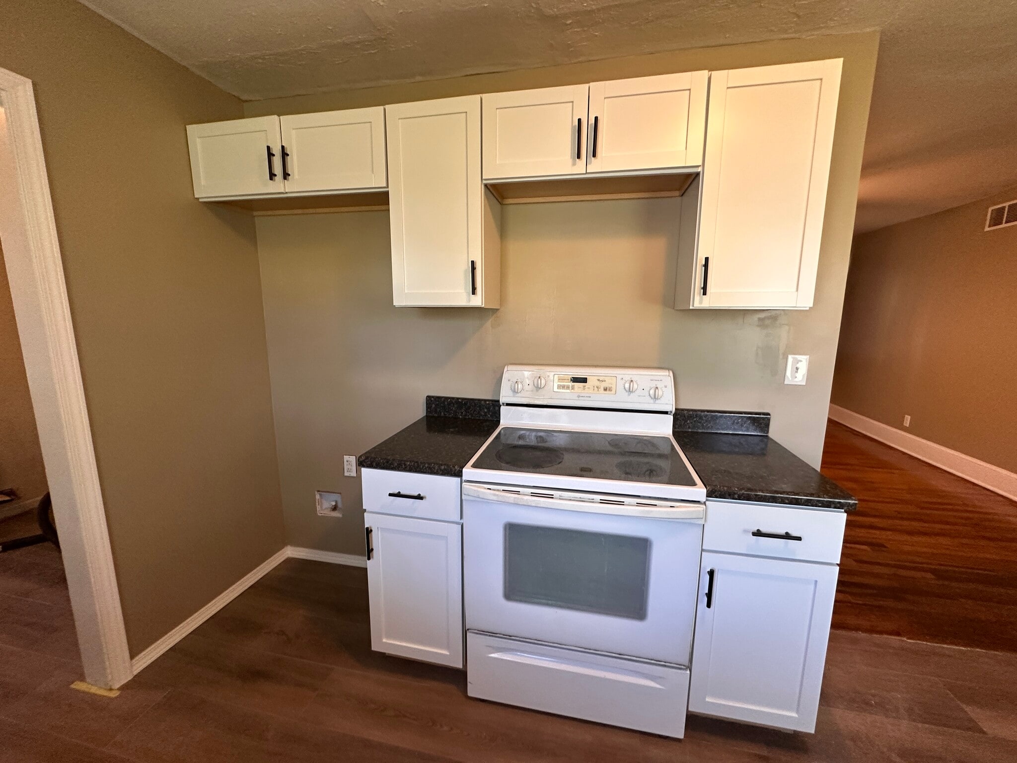 Building Photo - 345 Turkle Ave