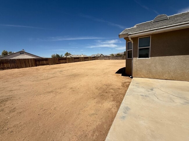 Building Photo - Beautiful Home In Apple Valley Vineyards-4...