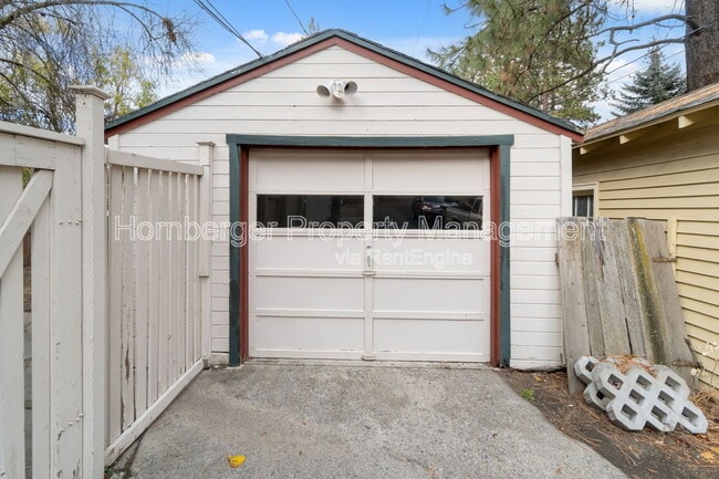 Building Photo - 208 W 23rd Ave
