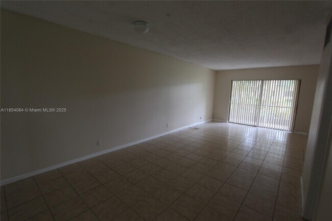 Building Photo - 3101 Oakland Shores Dr