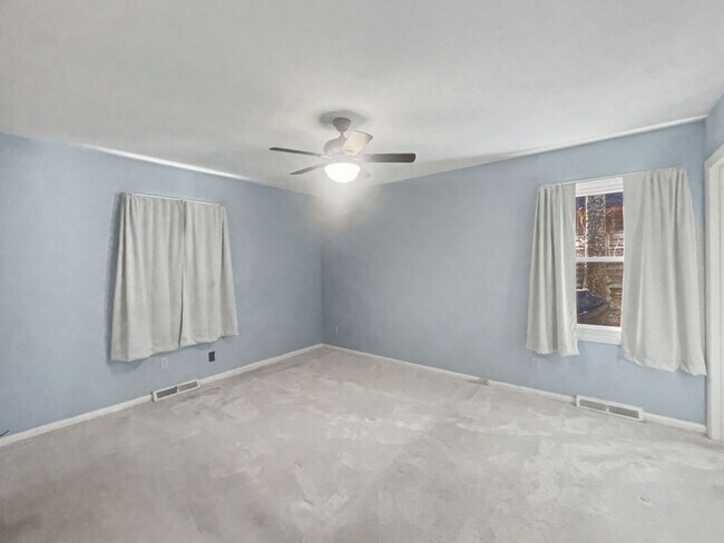 Building Photo - Charming Brick Ranch Home in Woodlea Acres