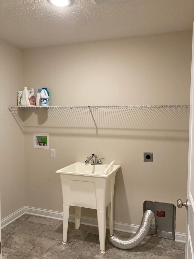 Building Photo - 241 Butterfield Dr