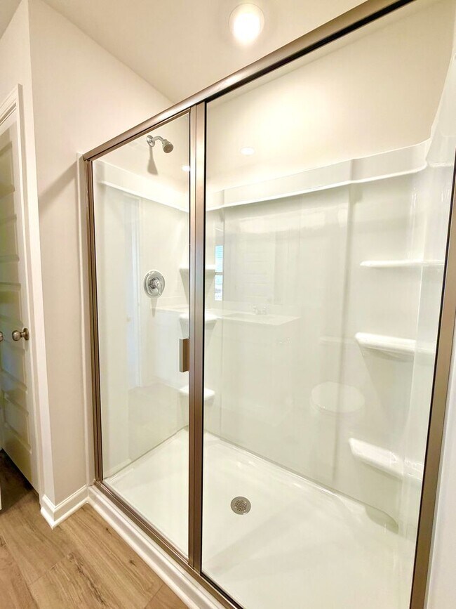 Building Photo - 913 Moray Ln