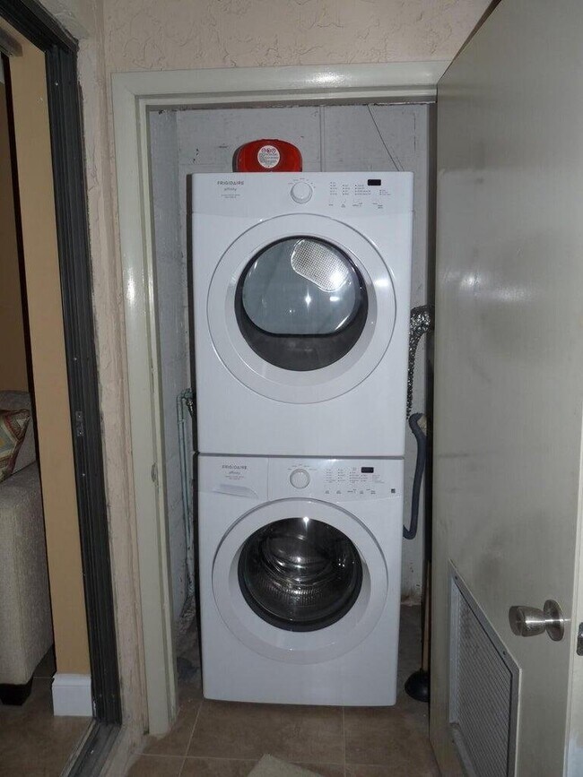 Building Photo - 21954 Tidewater Terrace Apt #102, Boca Rat...