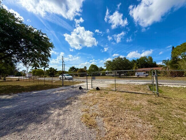 Building Photo - 16394 Pimlico Dr E