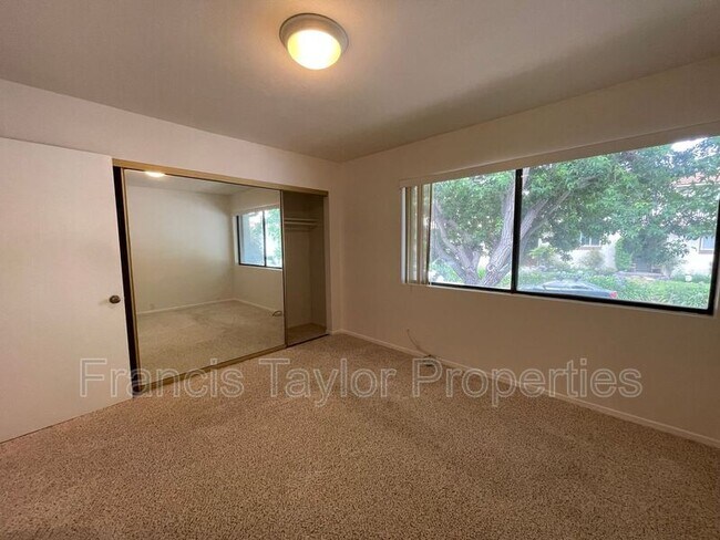 Building Photo - 7526 Jerez Ct