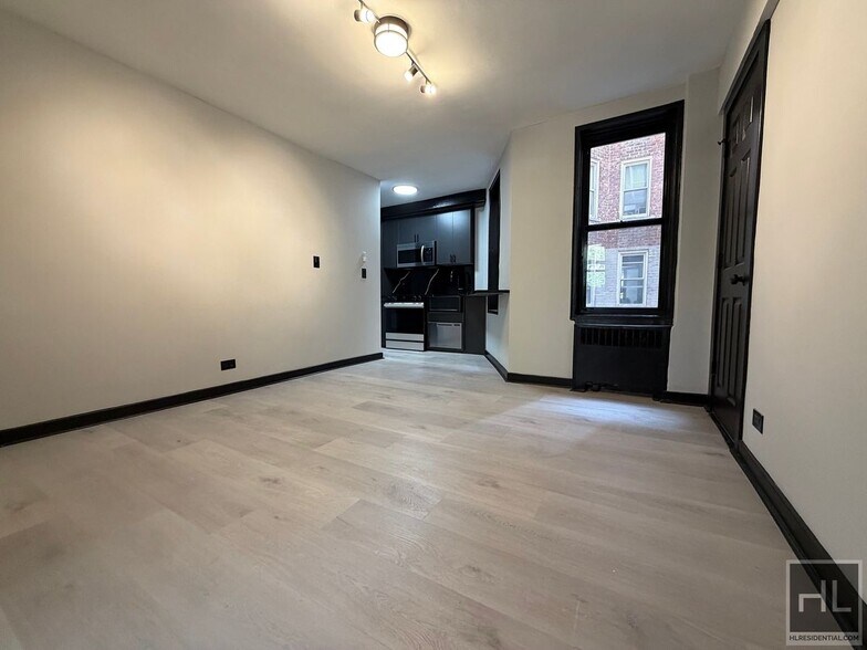 Building Photo - East 58th Street