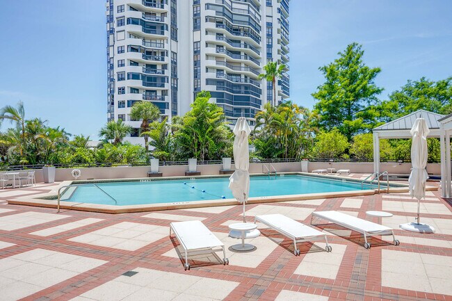 Building Photo - 6075 Pelican Bay Blvd