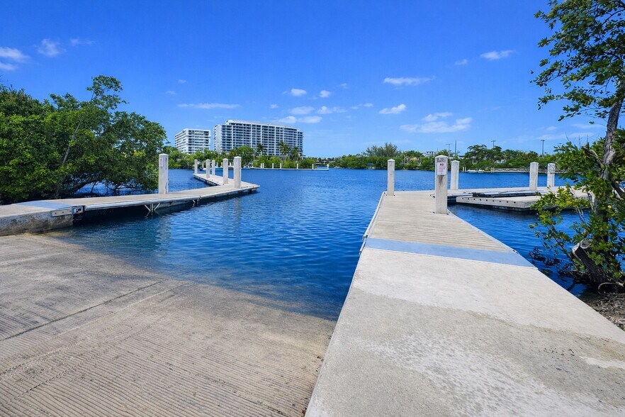 Building Photo - 1844 NE 26th Ave