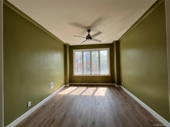 Building Photo - 59-85 57th Dr