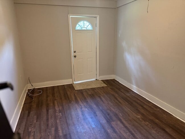 Building Photo - Nice 4 Bedroom Home in Byram!
