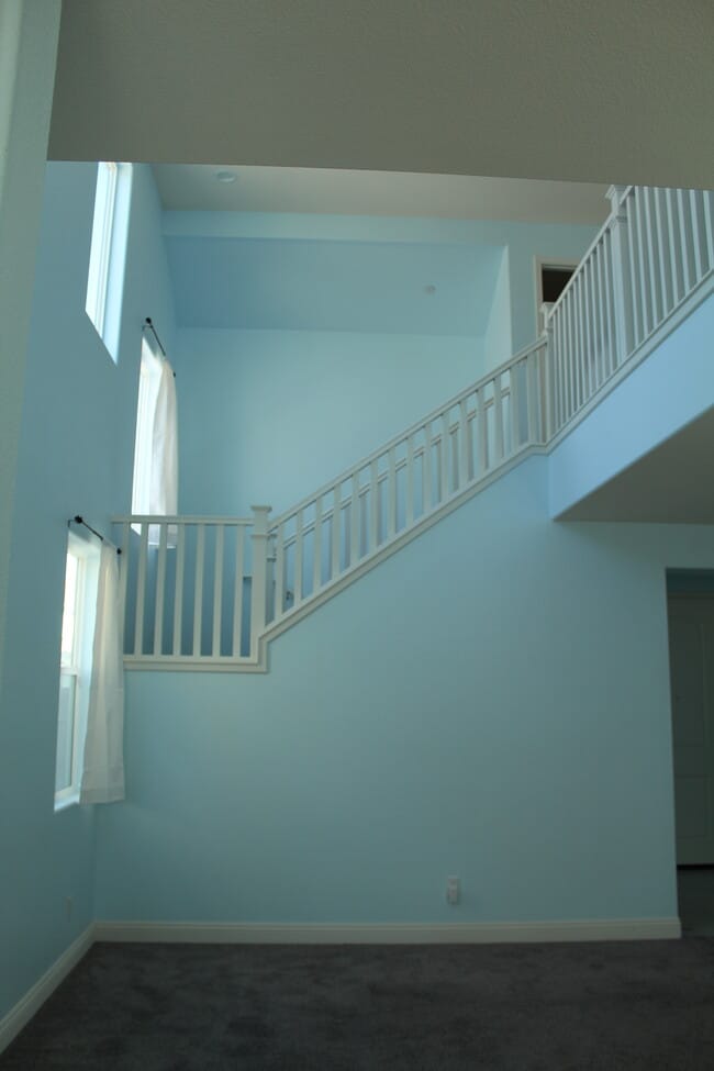 Building Photo - 4372 Ladera Dr