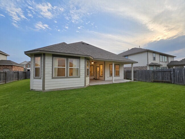 Building Photo - 31630 Zoe Pt