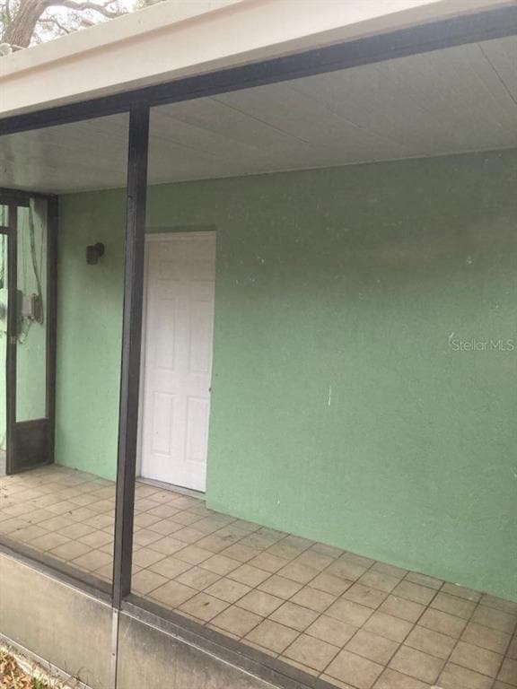 Building Photo - 803 E Jean St