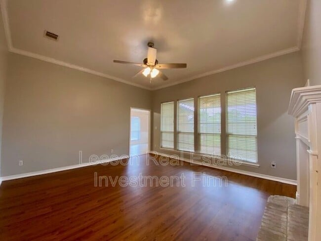 Building Photo - 5842 Bayou Dr