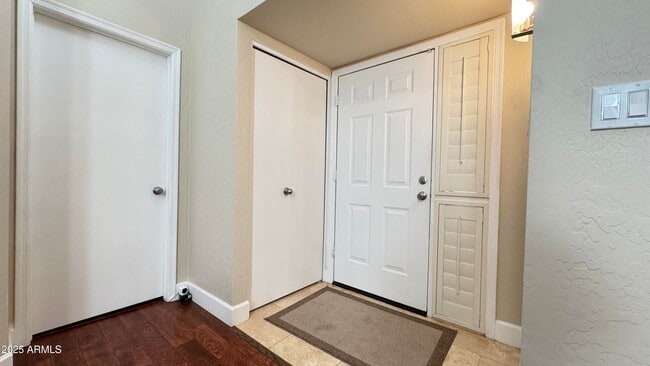 Building Photo - 15020 N 40th St