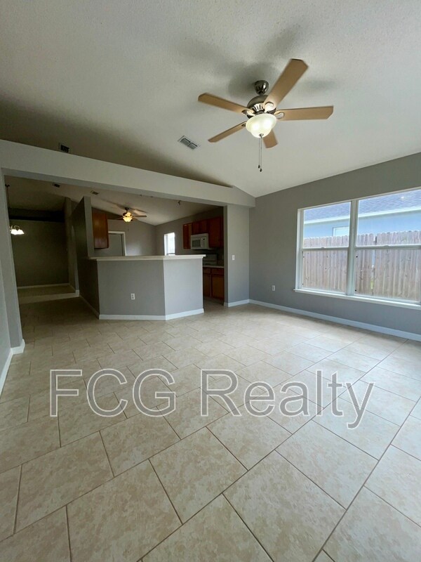 Building Photo - 5819 Windridge Dr