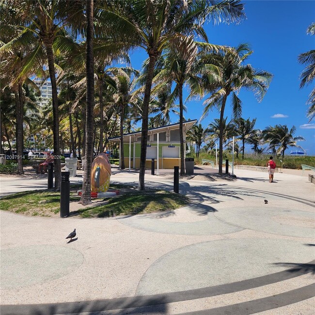 Building Photo - 843 S Ocean Blvd