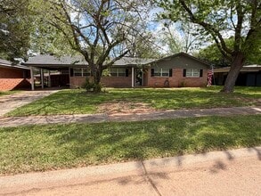 Building Photo - 1610 Dudley Ln