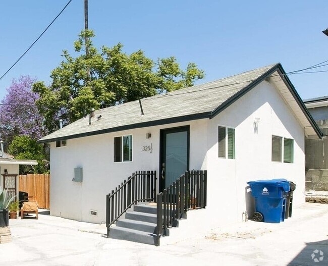 Building Photo - 325 N La Fayette Park Pl