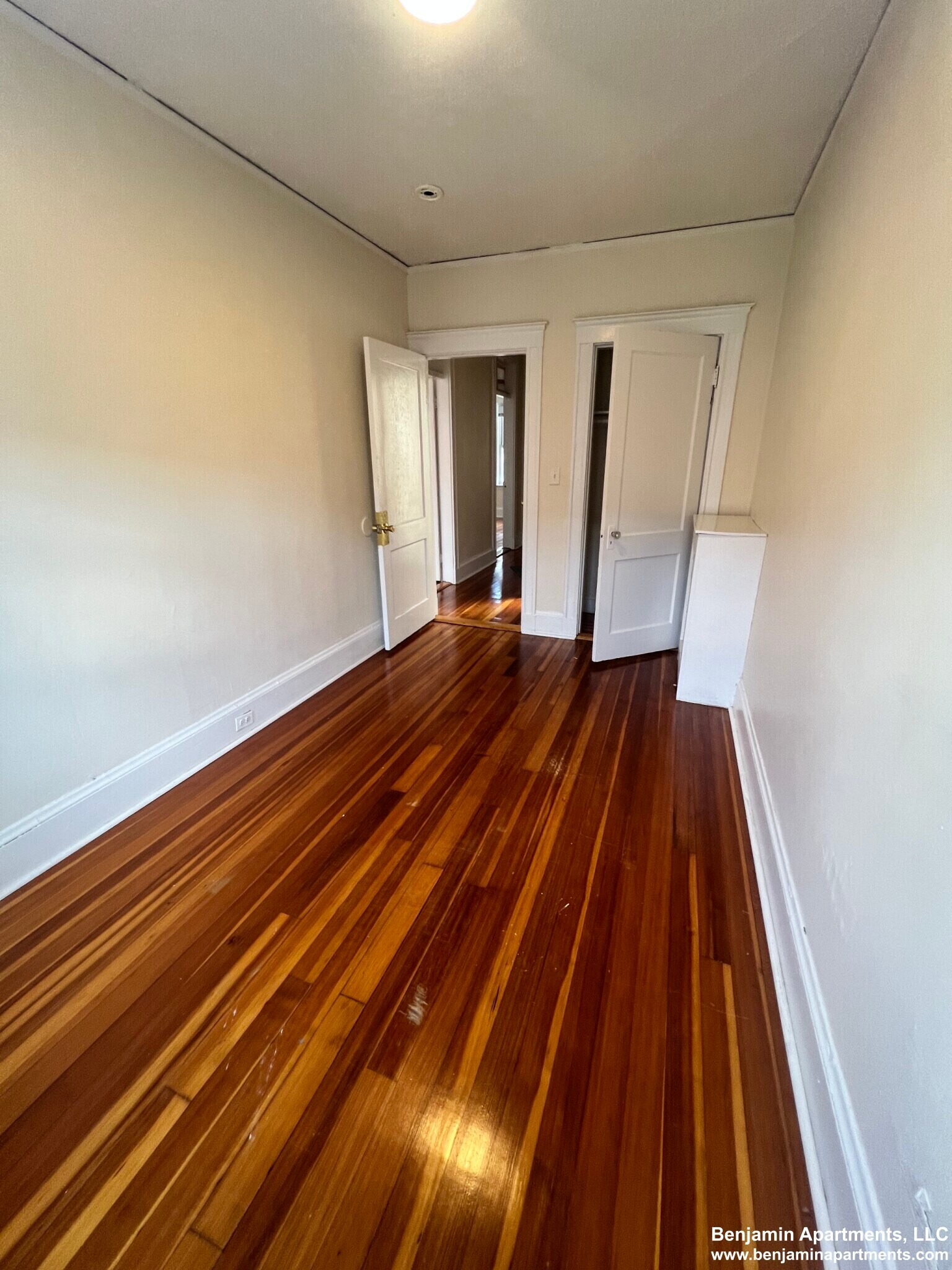 Building Photo - 13 Barrows St