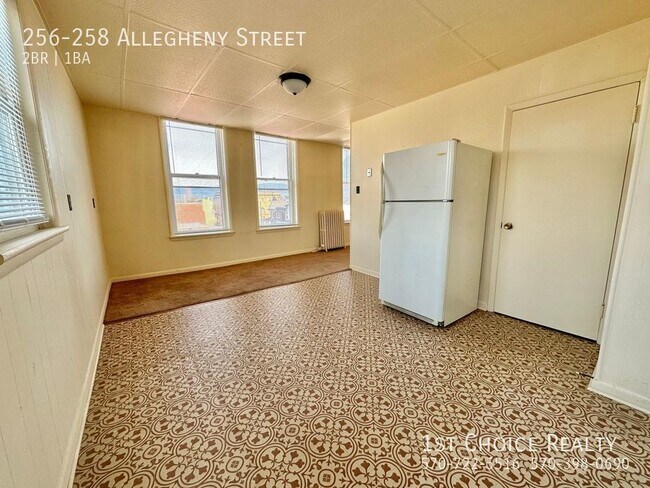 Building Photo - 2 bedroom apartment with HEAT INCLUDED!