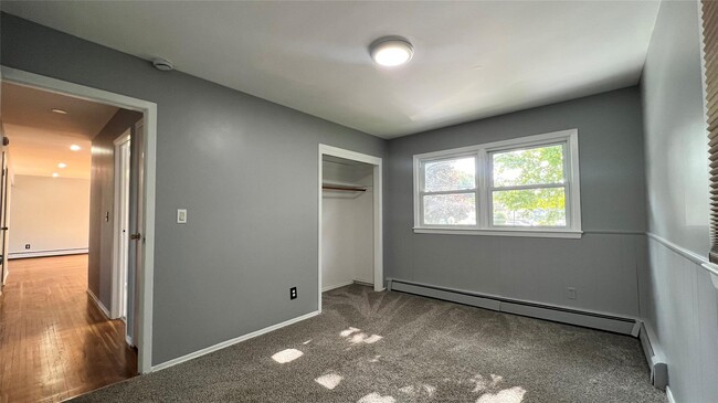 Building Photo - 133 Iceland Dr