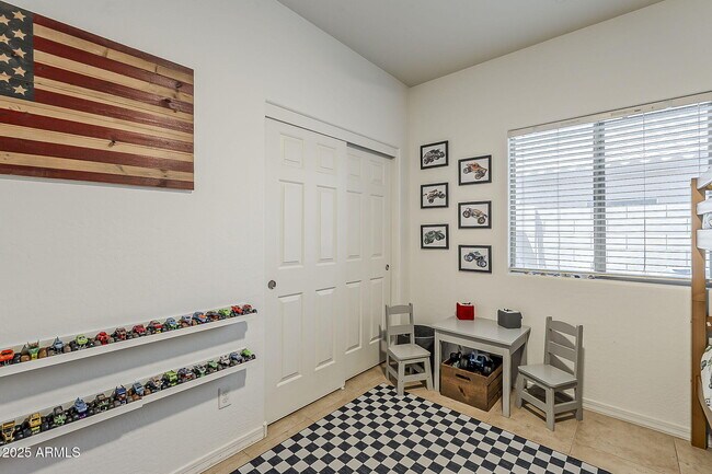 Building Photo - 11125 E Sutter Ave