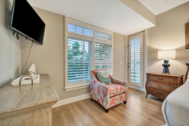 Building Photo - 6406 Gulf Dr