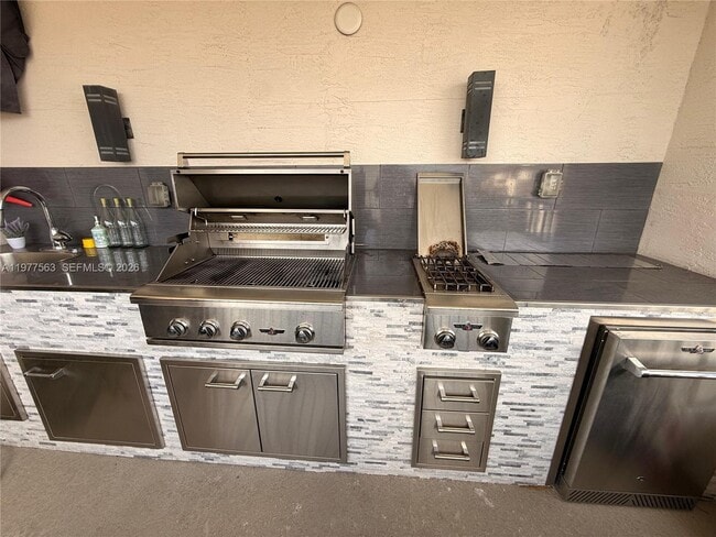 Building Photo - 4900 NW 83rd Path