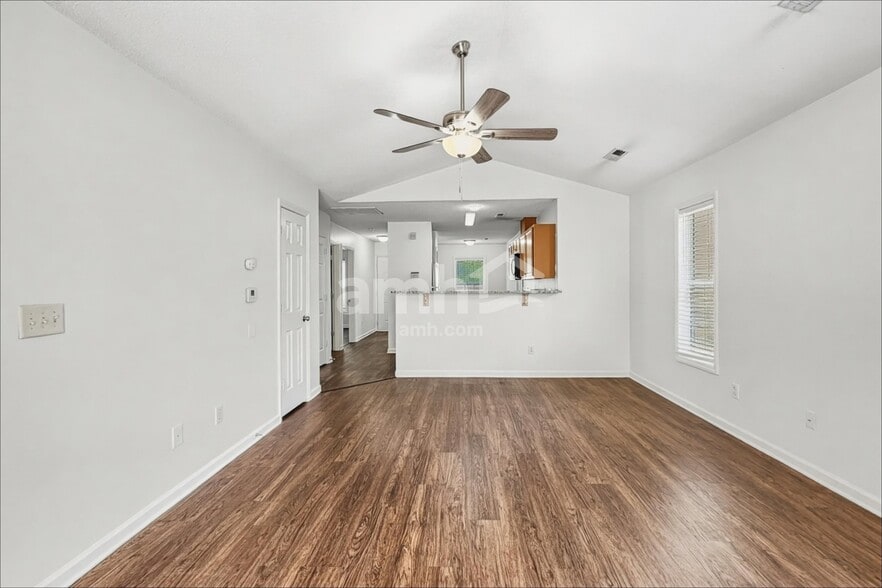 Building Photo - 115 Bristol View Cir