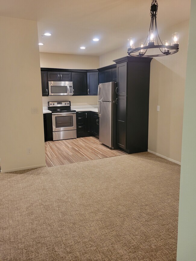 Building Photo - 18674 Caminito Cantilena