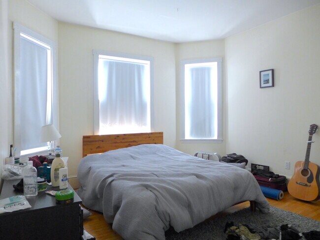 Building Photo - 336 Faneuil St