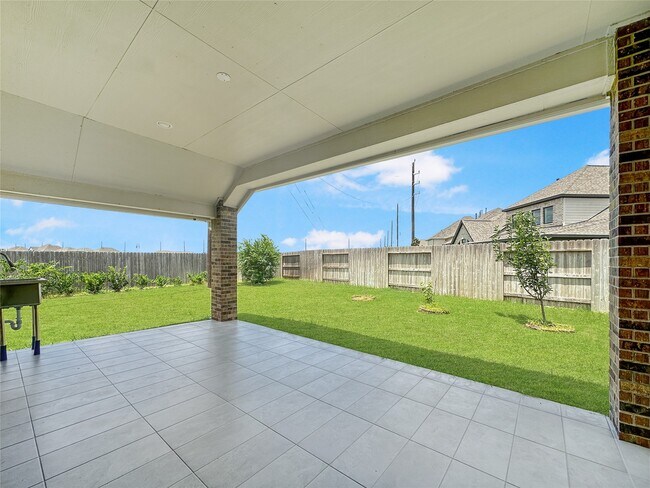 Building Photo - 5603 Ash Vly Dr