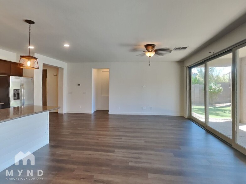 Building Photo - 22483 E Creosote Dr