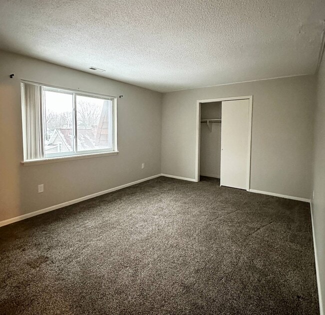 Building Photo - 1552 Helderberg Ave