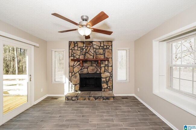 Building Photo - 332 Tupelo Rd