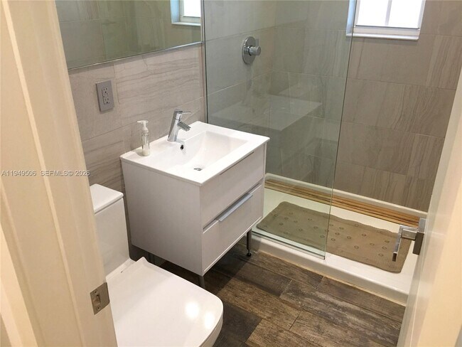 Building Photo - 645 Michigan Ave