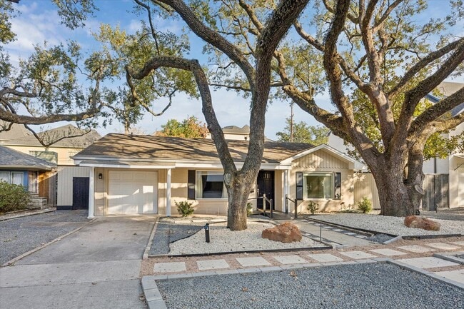 Building Photo - 2619 Eastgrove Ln