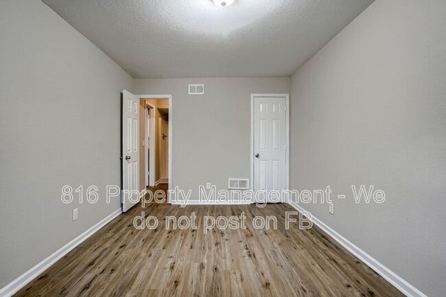 Building Photo - 6901 Jackson Ave