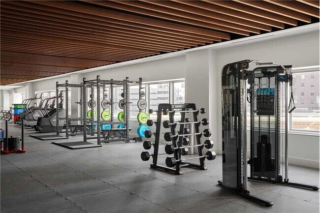 Building Photo - 404 N Ervay St