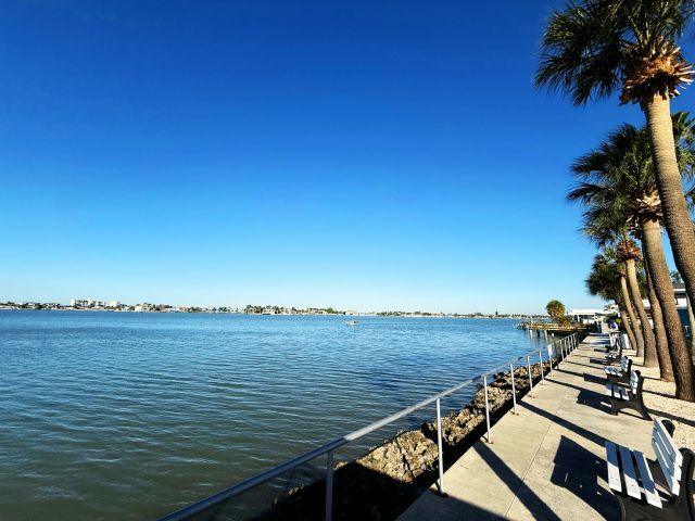 Building Photo - 1375 Pasadena Ave S