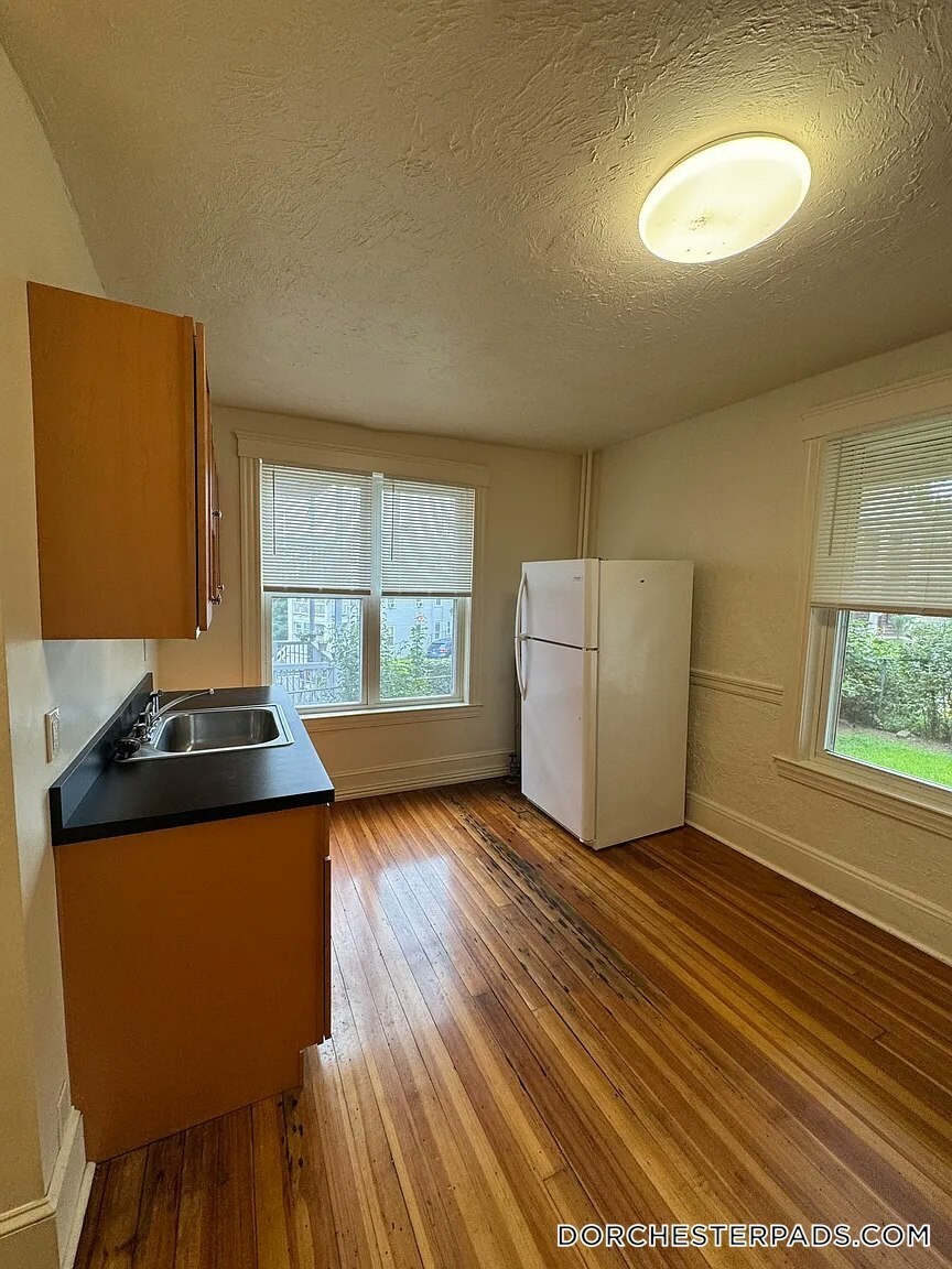 Building Photo - 20 Fairmount St