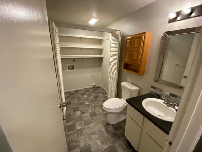 Building Photo - Brand New Remodeled 3 Bedroom 2.5 Bath  2 Car Garage