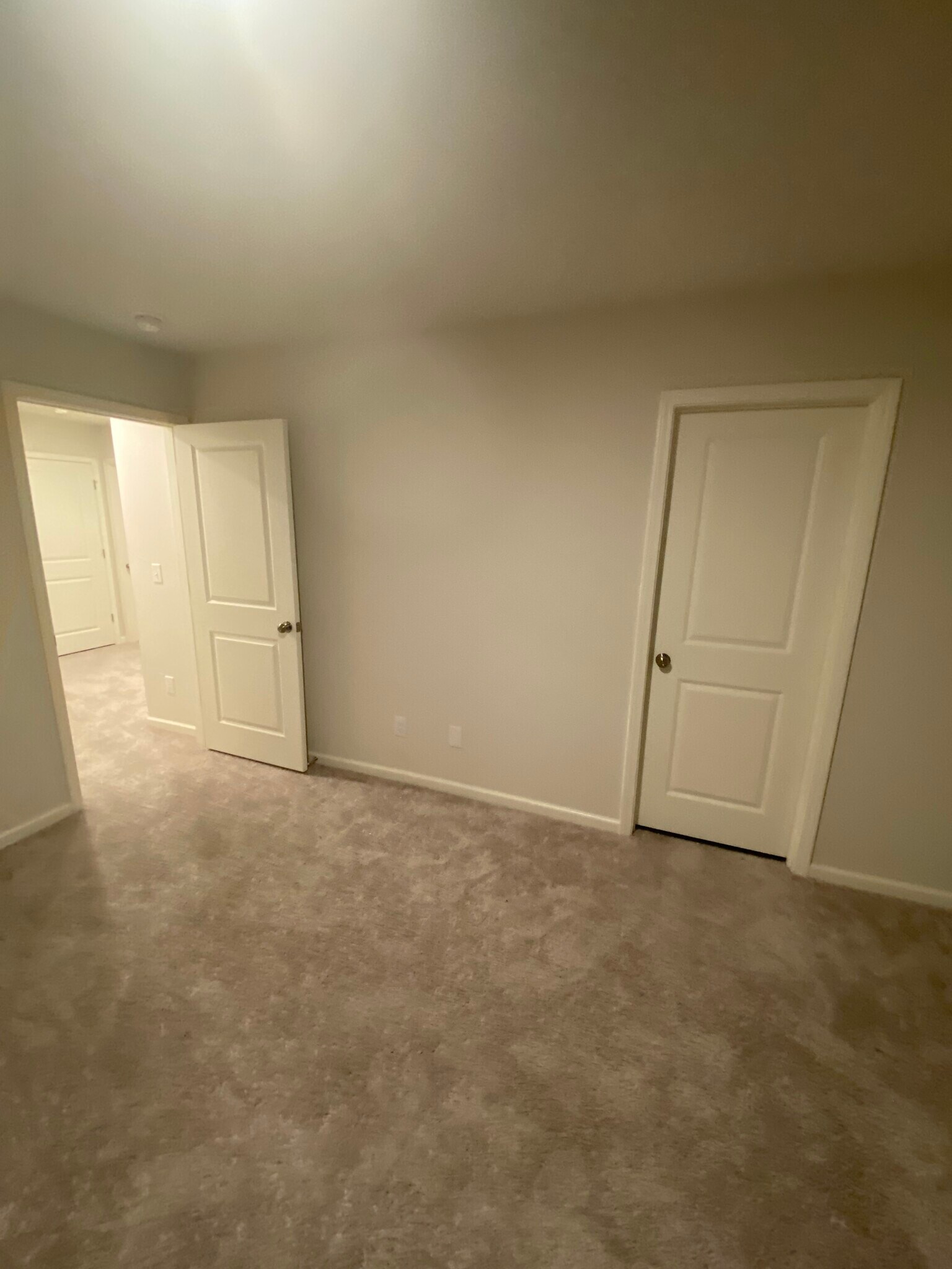 Building Photo - 427 Silo Ct