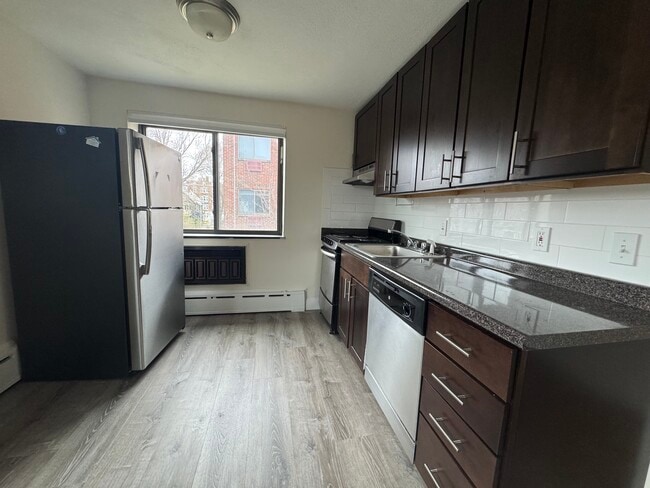 Building Photo - 5 Chester St