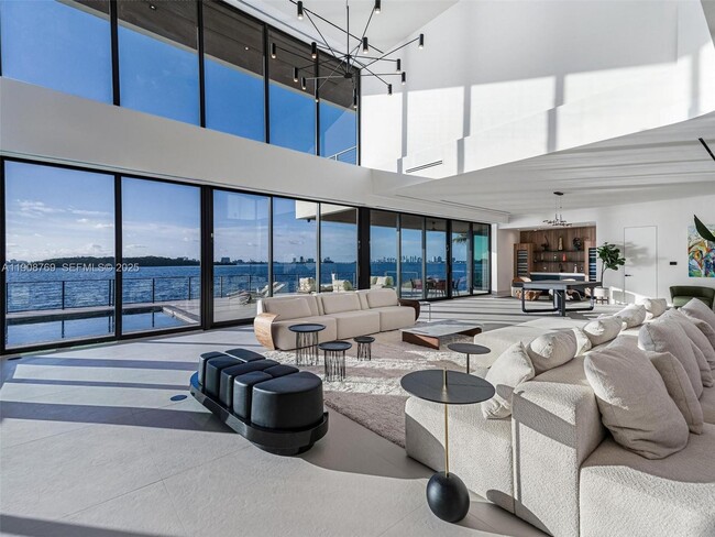 Building Photo - 11400 N Bayshore Dr