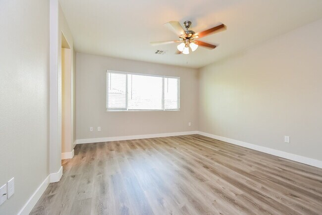Building Photo - 10280 Gibson Isle Dr